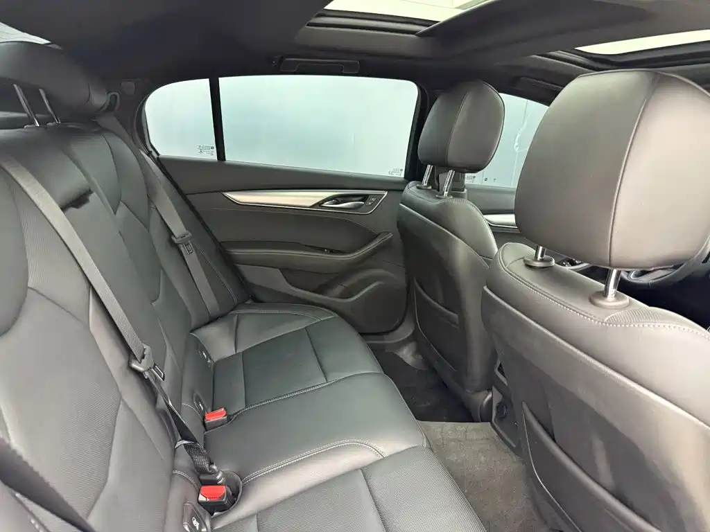 Cadillac CT5 — миниатюра 17