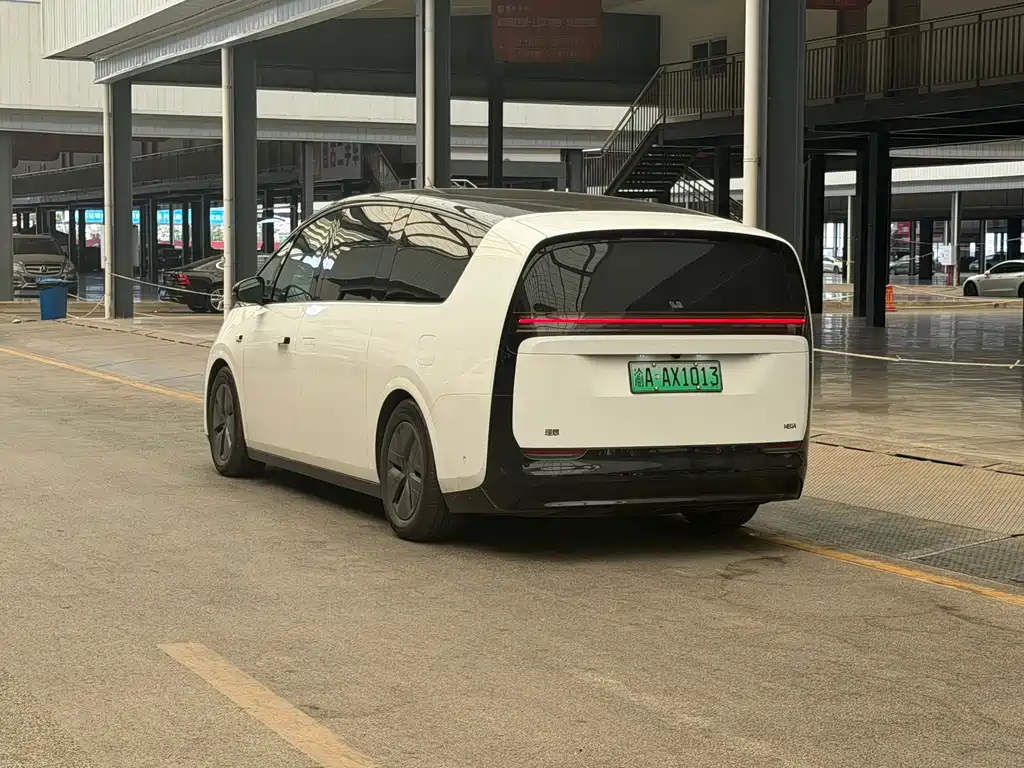 Li Auto Li MEGA — миниатюра 14