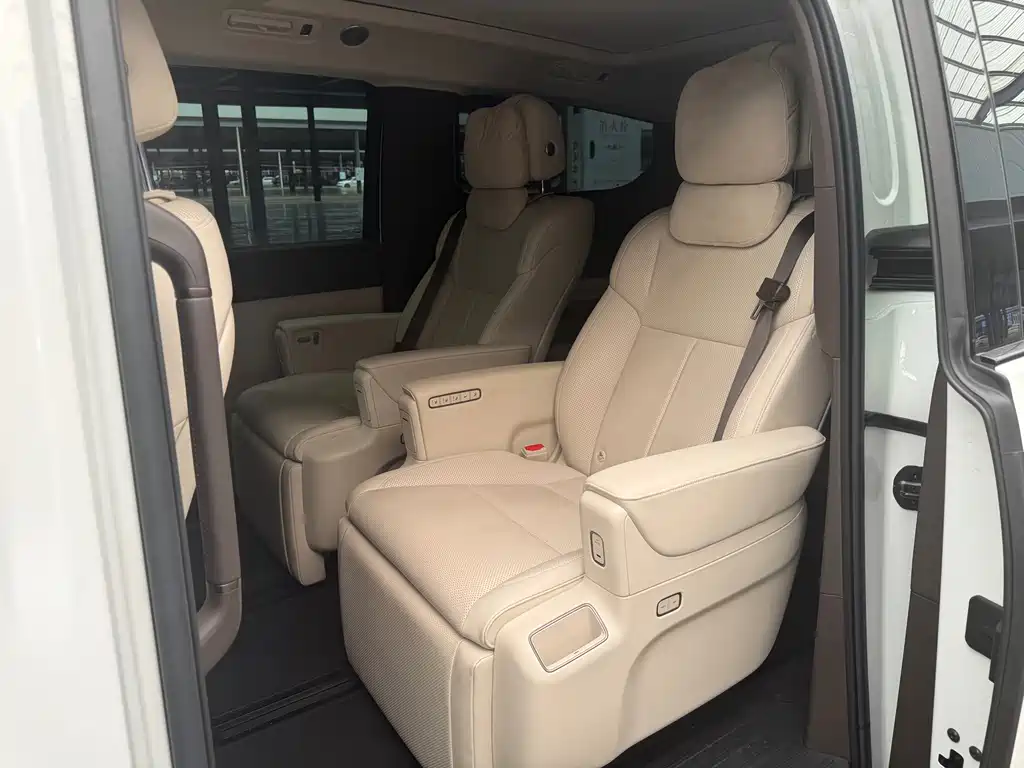 Li Auto Li MEGA — миниатюра 5