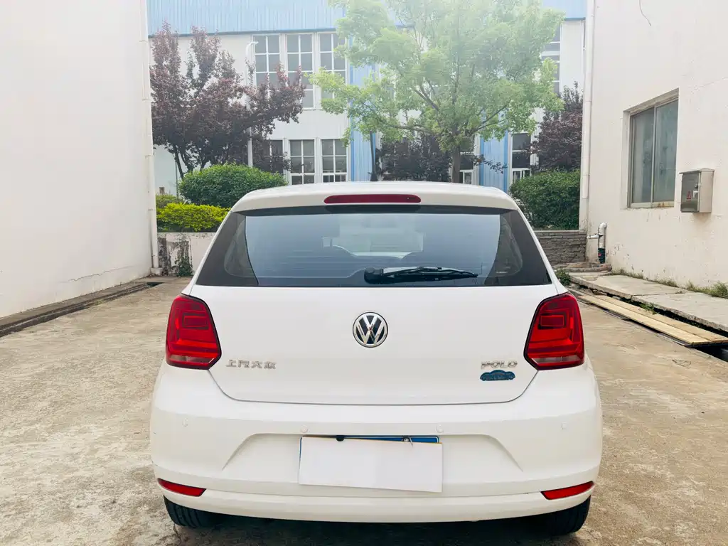 Volkswagen Polo 2016 1.4L AT
