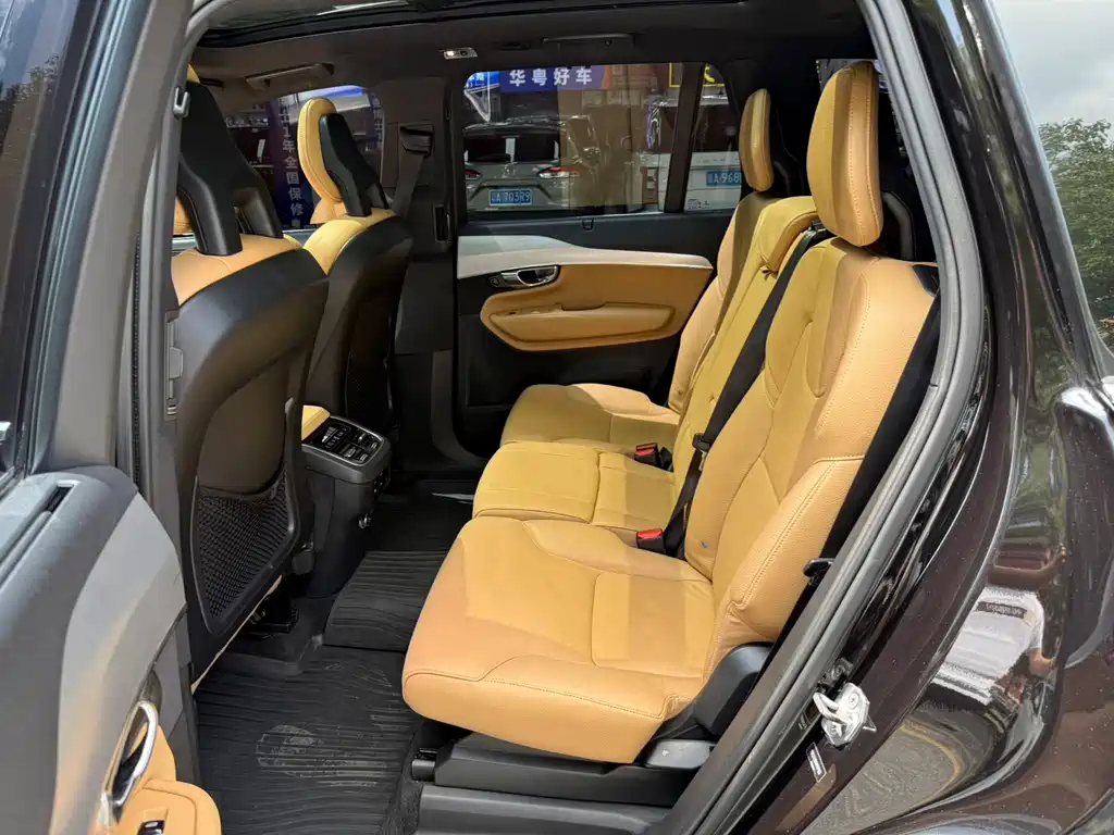 Volvo XC90 — миниатюра 15