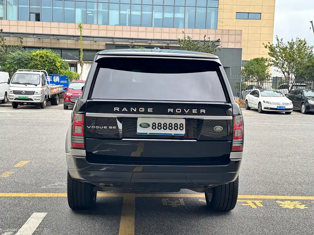 Land Rover Range Rover — миниатюра 23