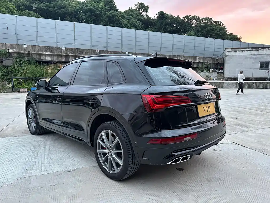 Audi Q5L 2025 45 40 TFSI Luxury