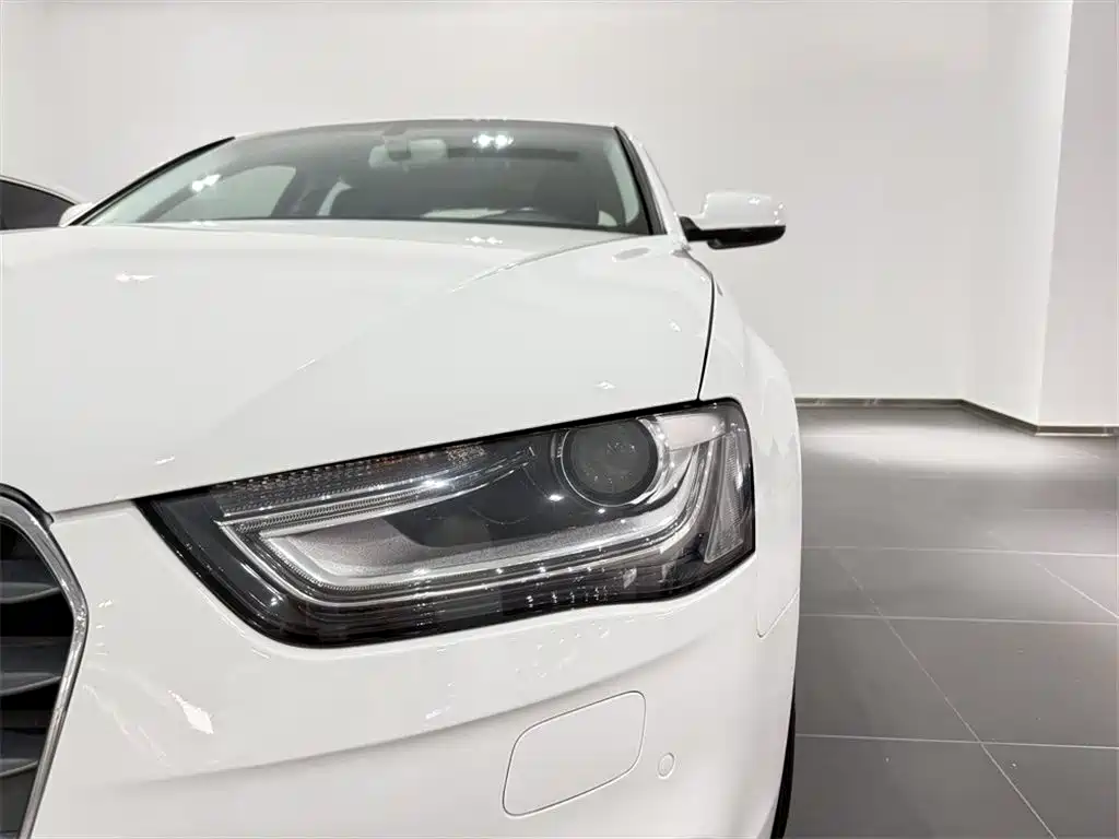 Audi A4L — миниатюра 12