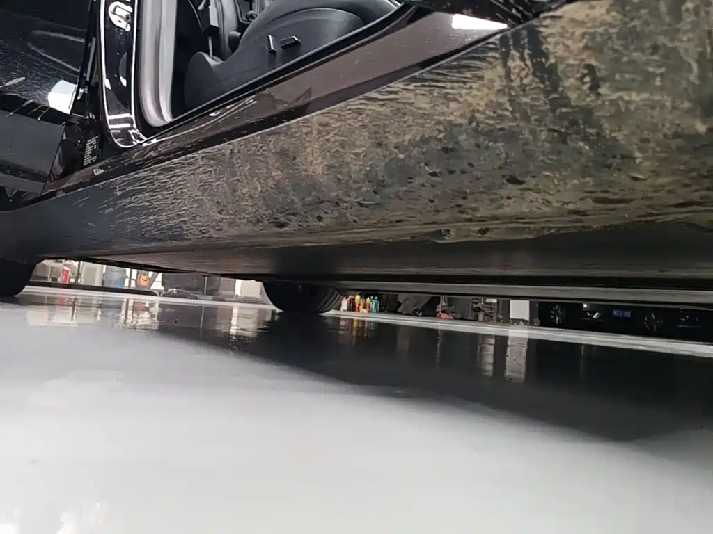 Tesla Model Y — миниатюра 21