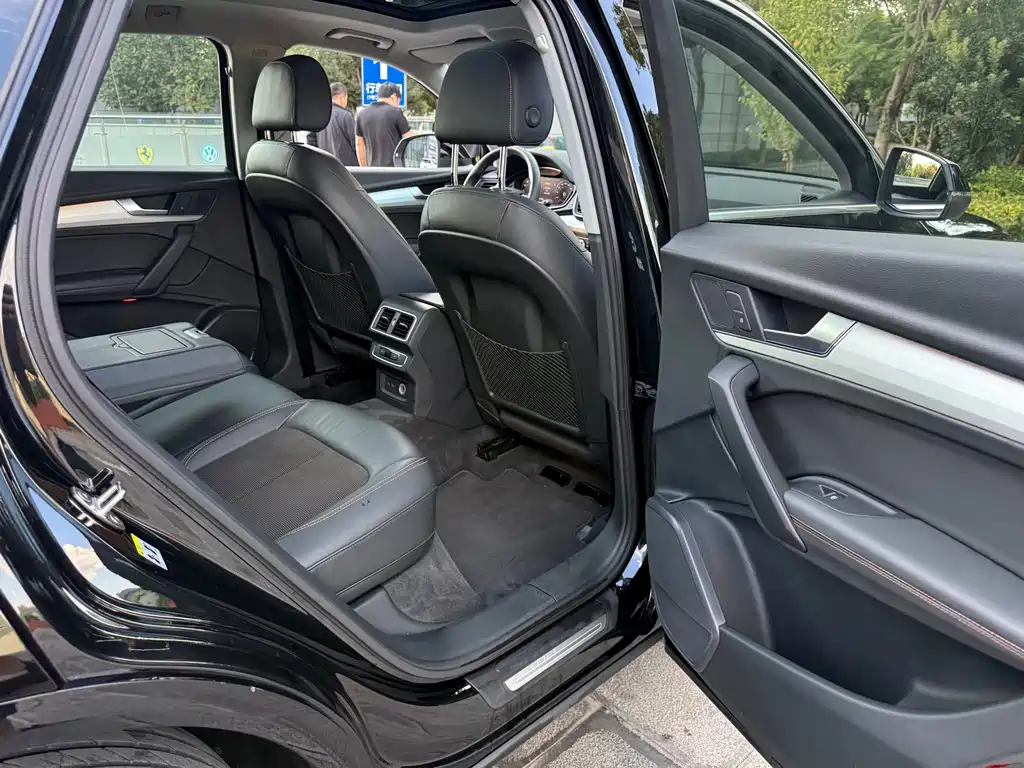 Audi Q5L — миниатюра 44