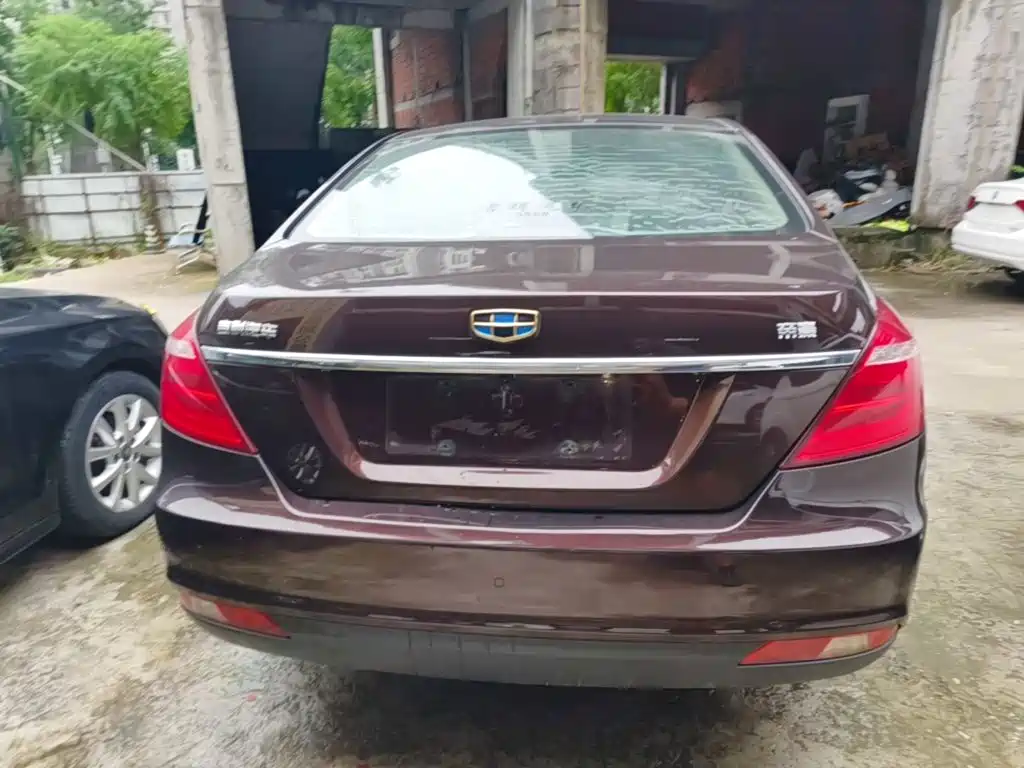 Geely Emgrand — миниатюра 6