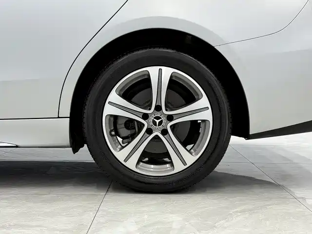 Mercedes-Benz C-Class — миниатюра 9