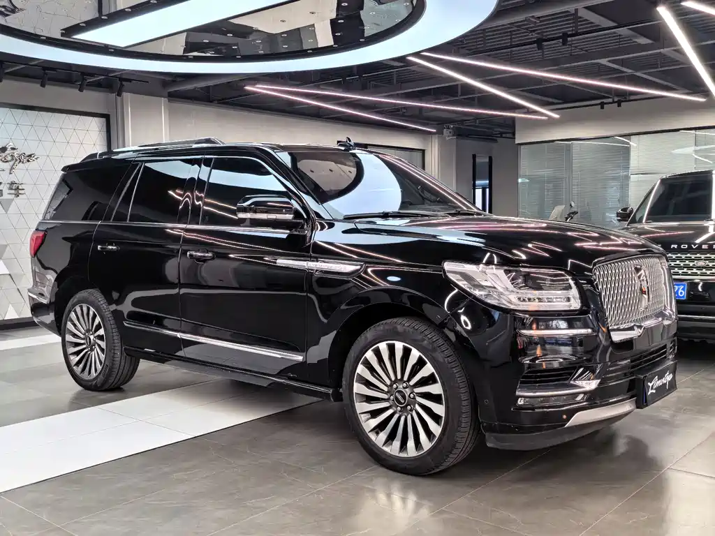 Lincoln Navigator 2021