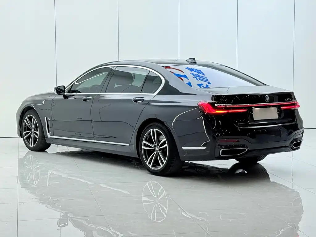 BMW 7 Series — миниатюра 15