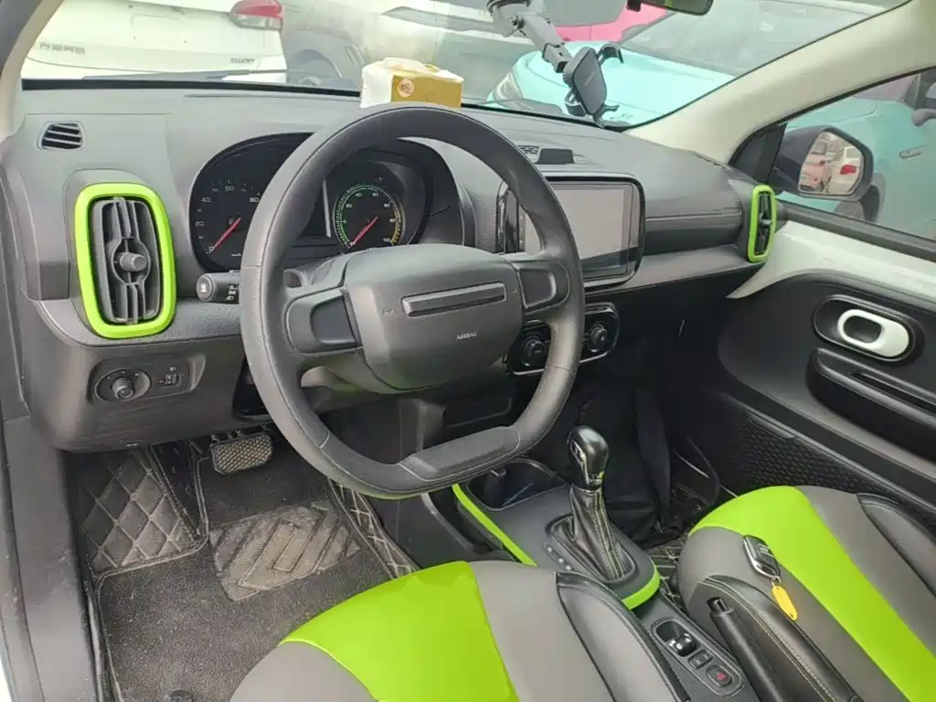 Roewe Clever — миниатюра 10