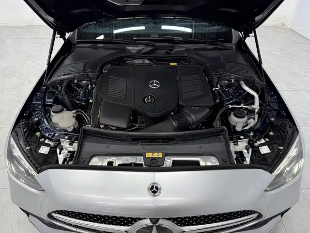 Mercedes-Benz C-Class — миниатюра 10