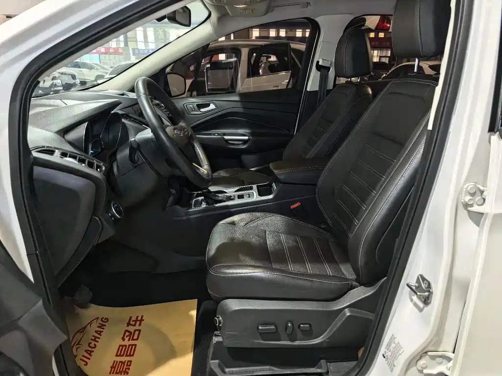 Ford Kuga — миниатюра 6
