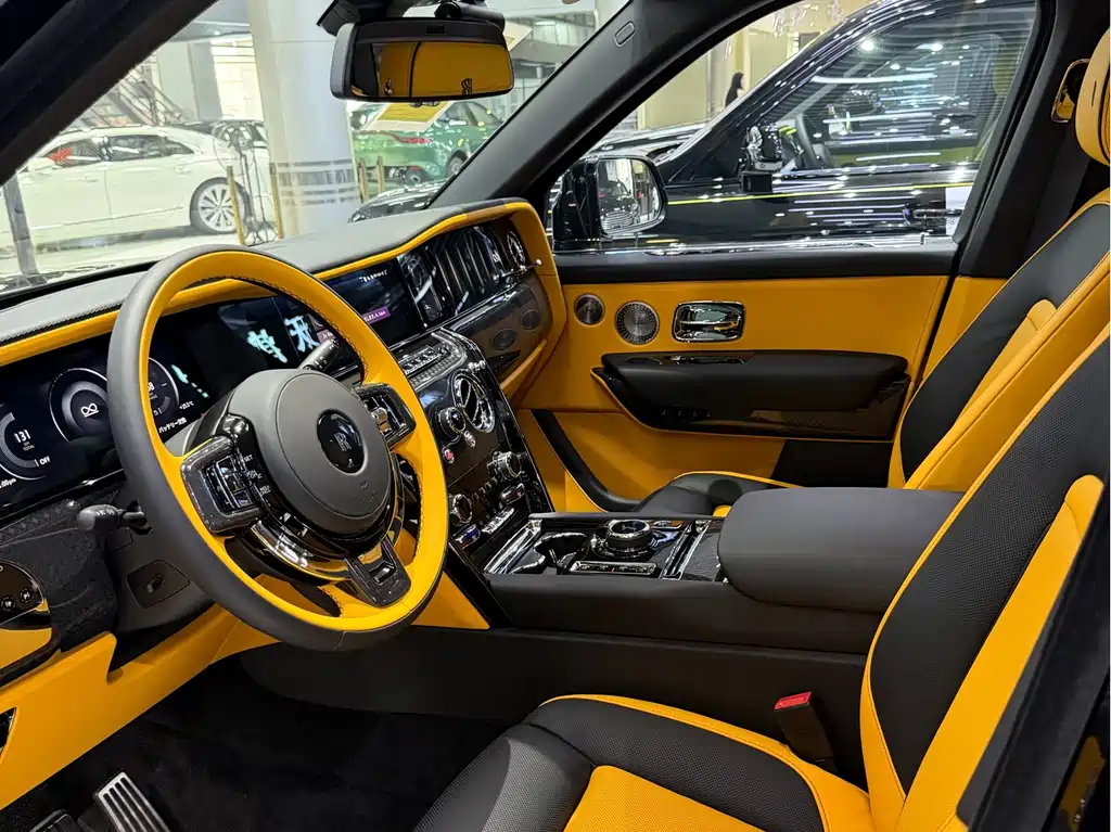 Rolls-Royce Cullinan 2025 Black Badge