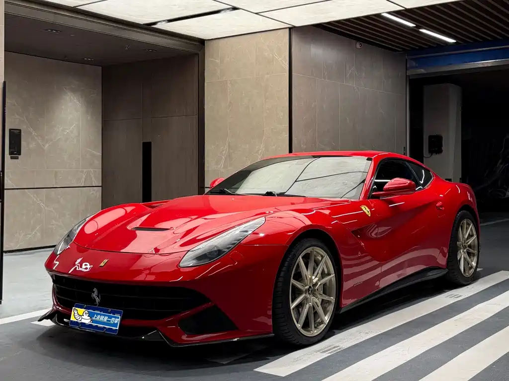 Ferrari F12berlinetta 2014