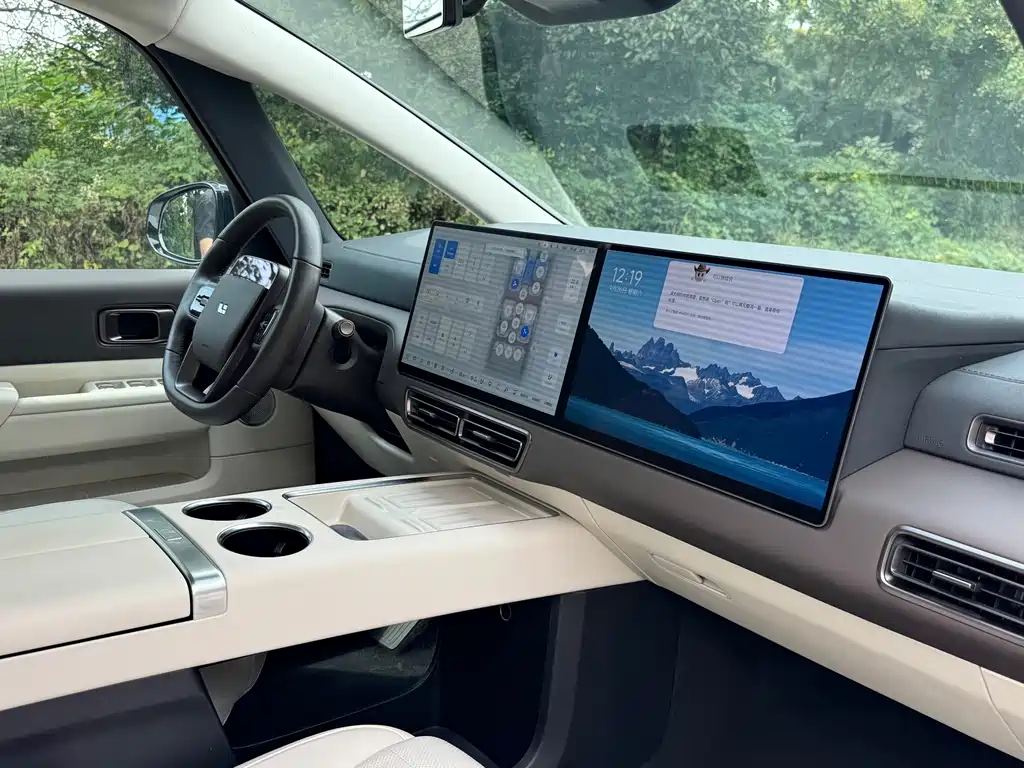 Li Auto Li MEGA — миниатюра 12