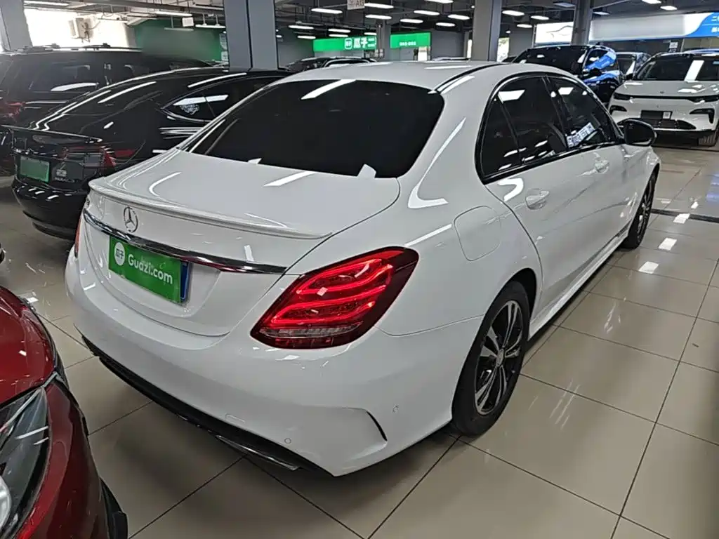 Mercedes-Benz C-Class — миниатюра 7