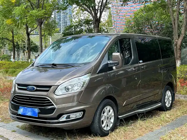 FORD TOURUIOU 2020