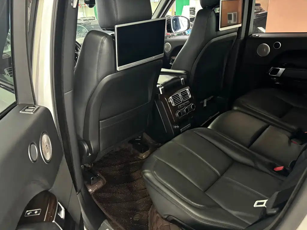 Land Rover Range Rover — миниатюра 6