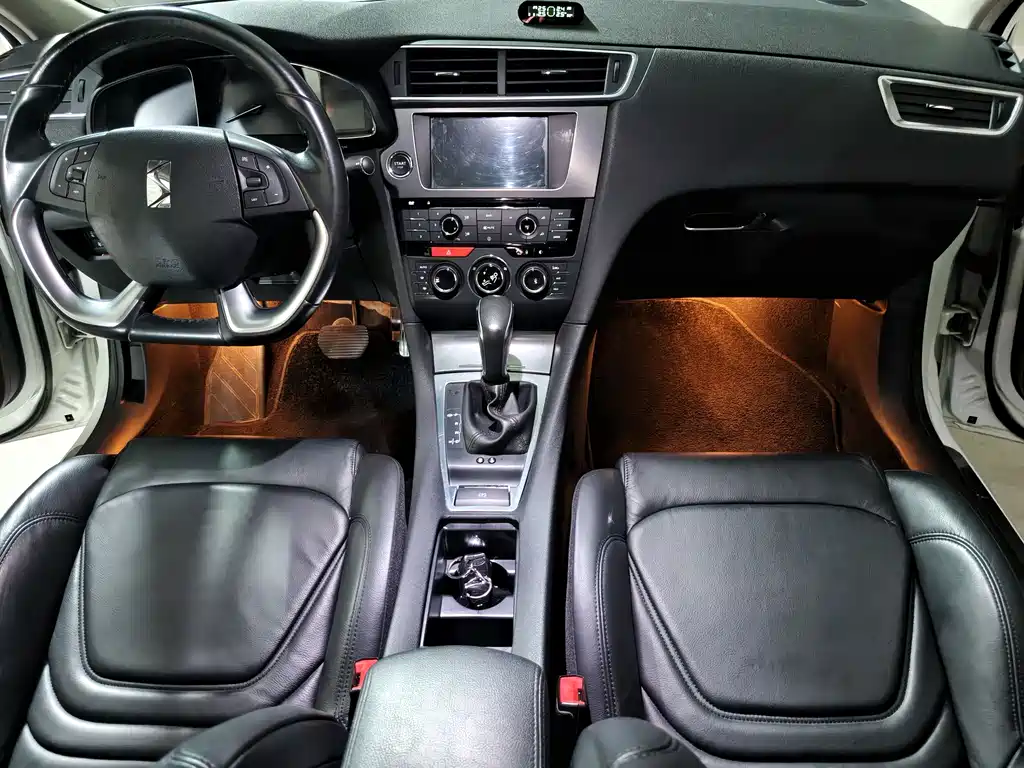 DS 5LS 1.6T Luxury Edition THP160, фото 6