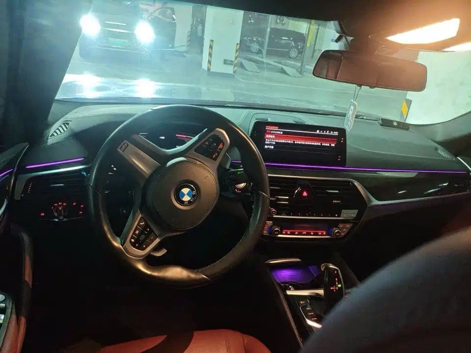 BMW 5 Series — миниатюра 6