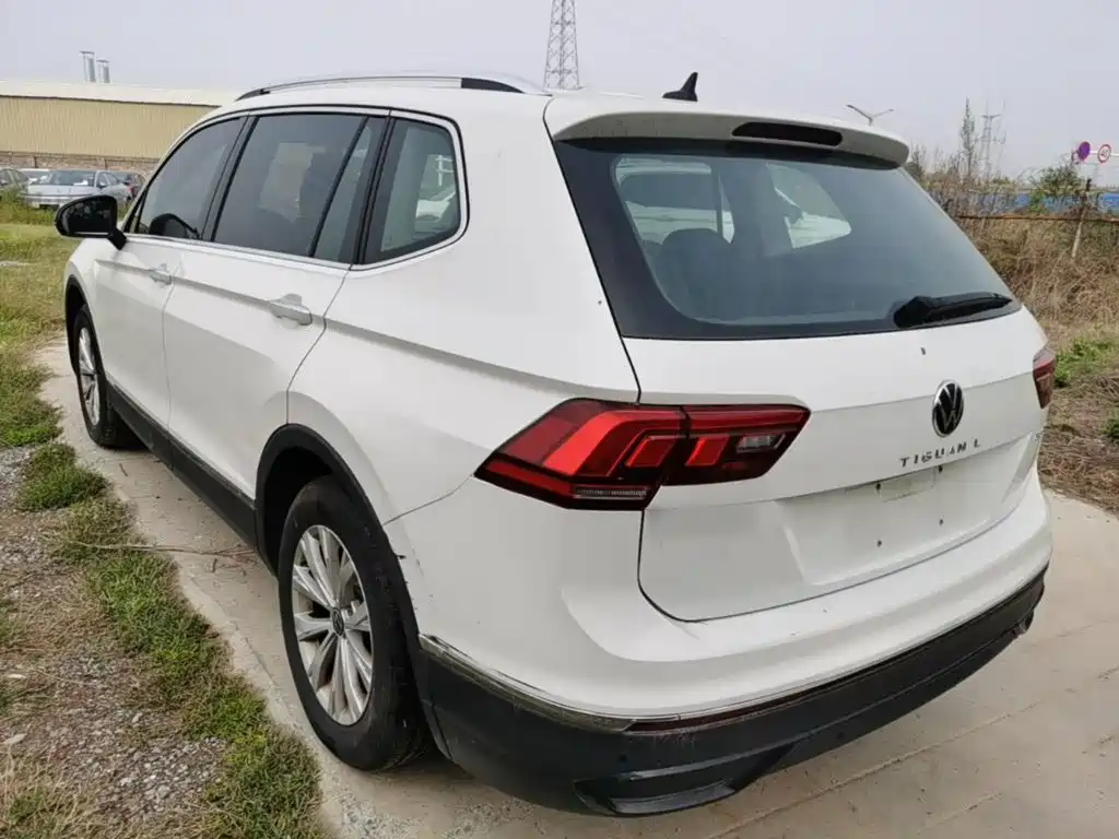 Volkswagen Tiguan L — миниатюра 5