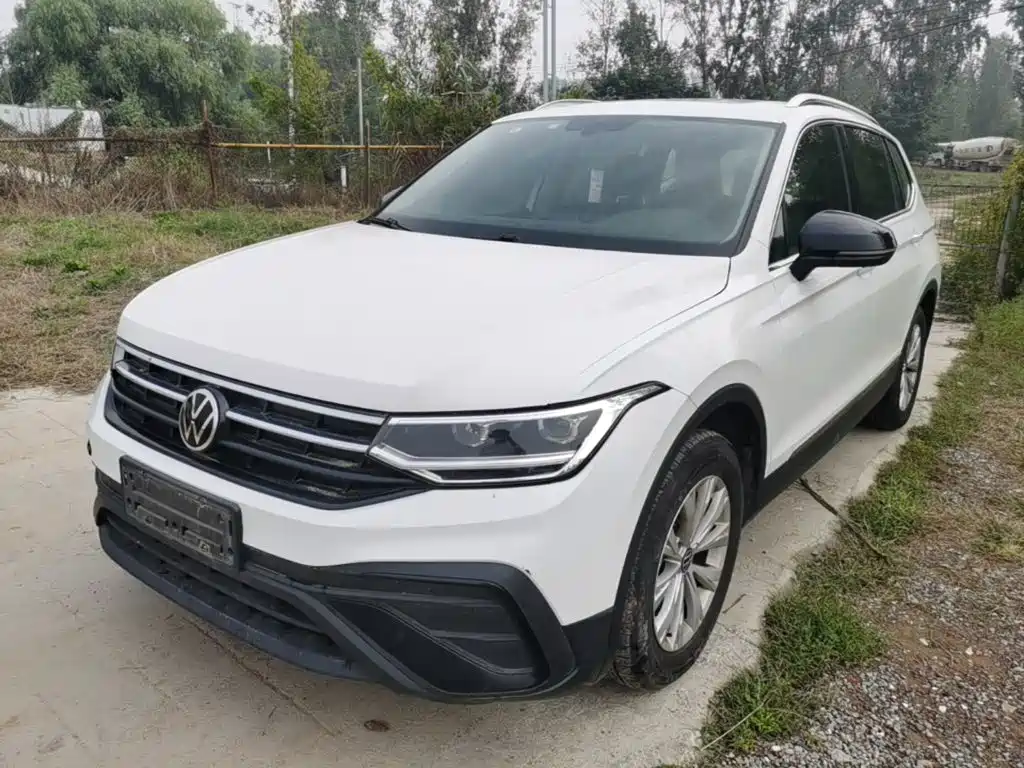 Volkswagen Tiguan L — миниатюра 2