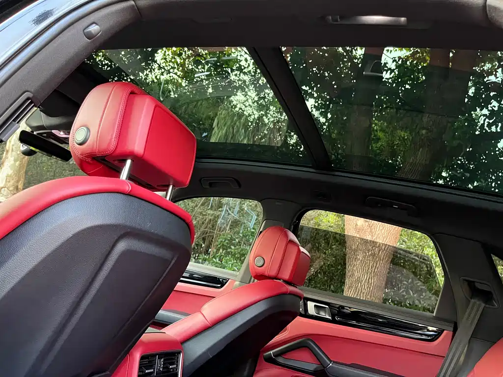 Porsche Cayenne — миниатюра 8