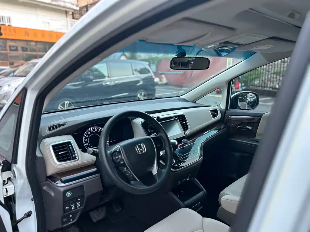 Honda Odyssey — миниатюра 10