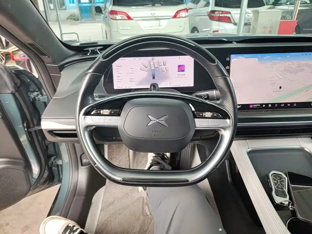 XPeng P7 — миниатюра 11