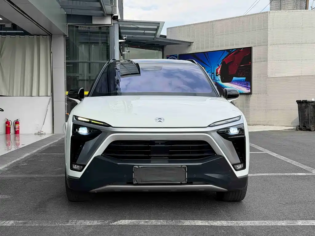 NIO ES8 — миниатюра 3