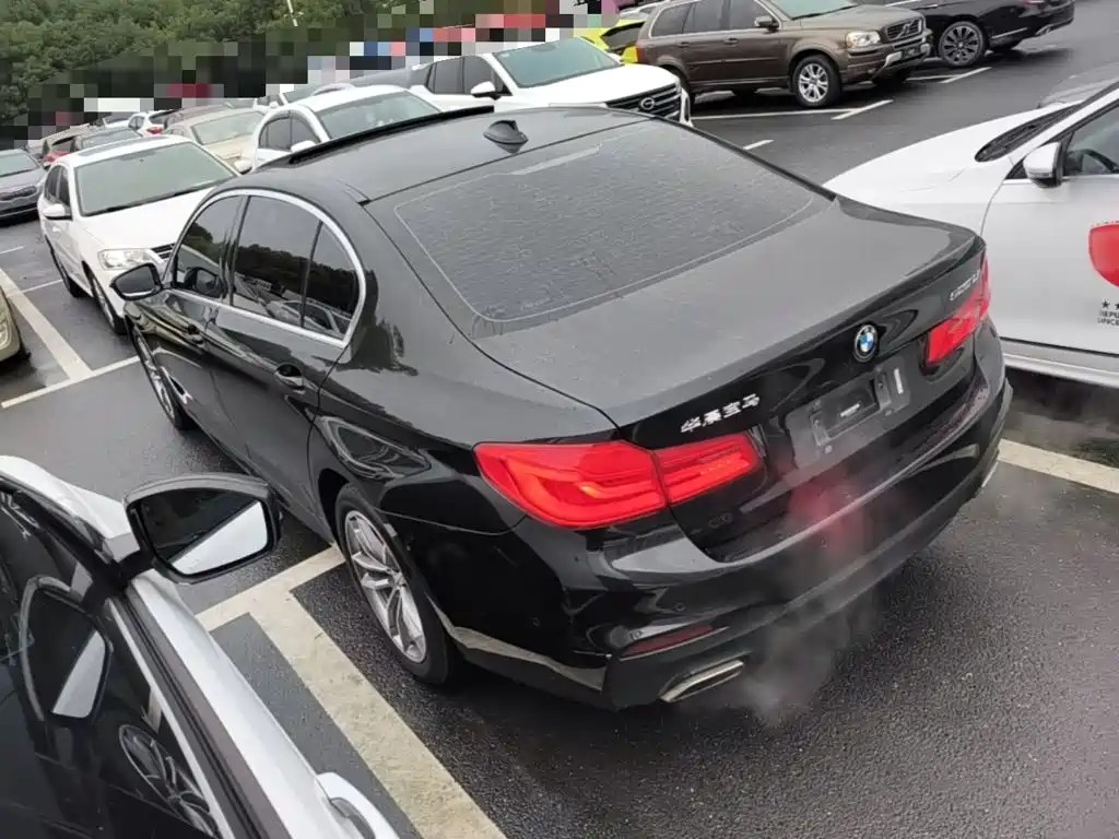 BMW 5 Series — миниатюра 5