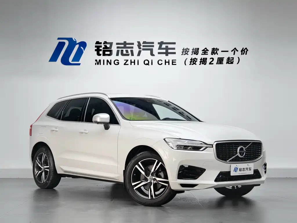 Volvo XC60 T5 4WD Smart Vision Sport Edition, фото 2