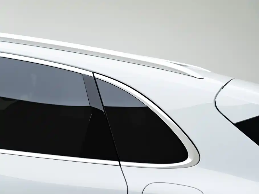 Porsche Cayenne Hybrid — миниатюра 6