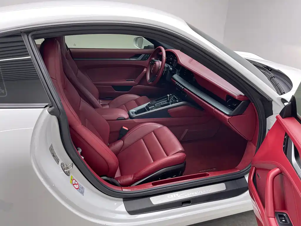 Porsche 911 Carrera 4 3.0T, фото 16