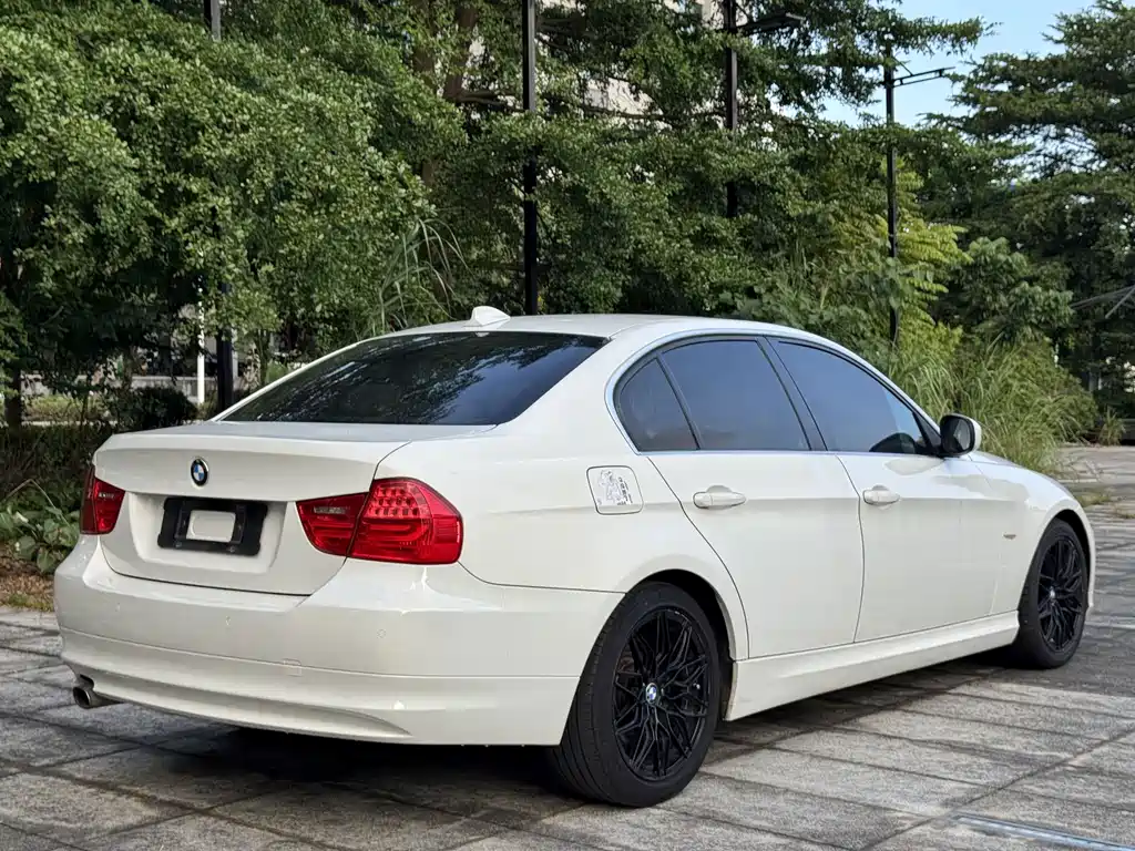 BMW 3 Series — миниатюра 3