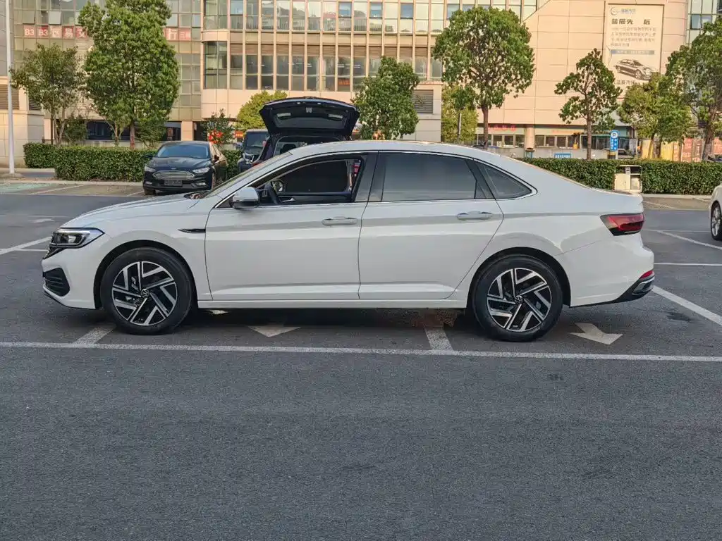 Volkswagen Sagitar — миниатюра 8