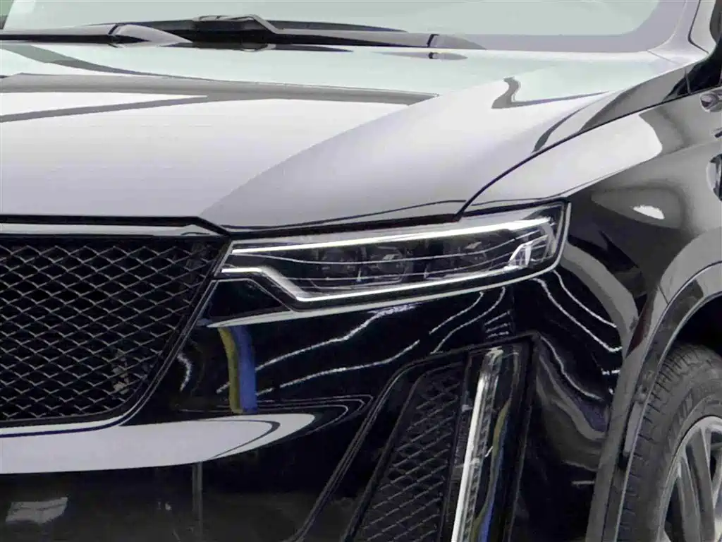 Cadillac XT6 2025 2.0T мест Luxury Executive