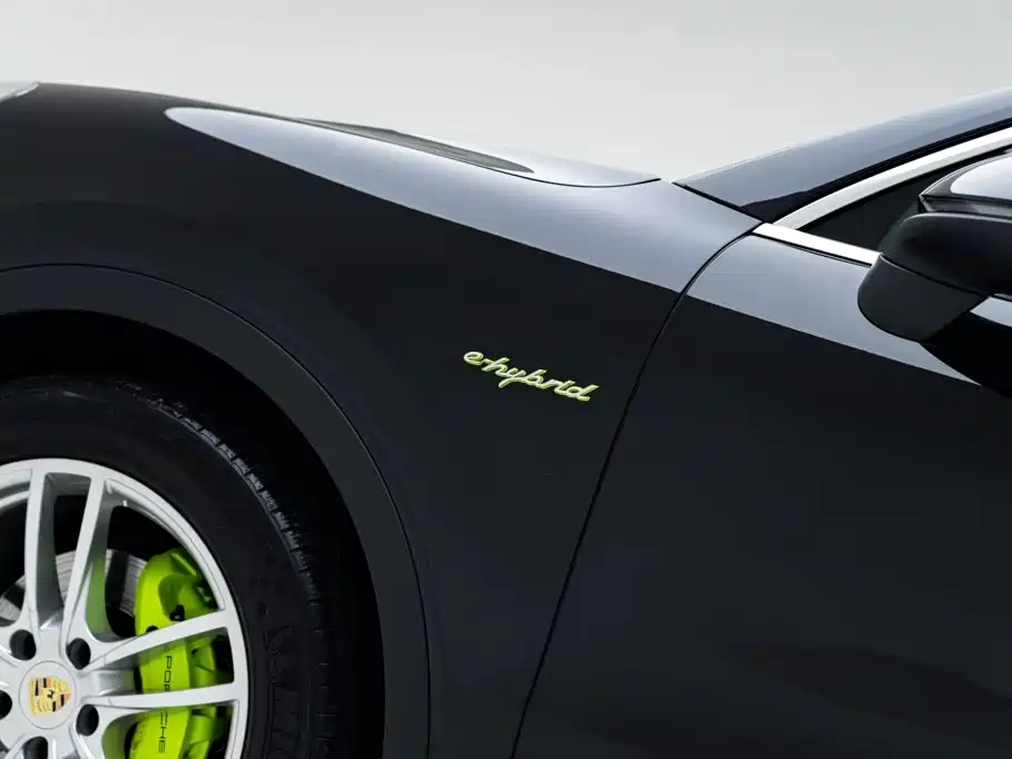 Porsche Cayenne Hybrid — миниатюра 7