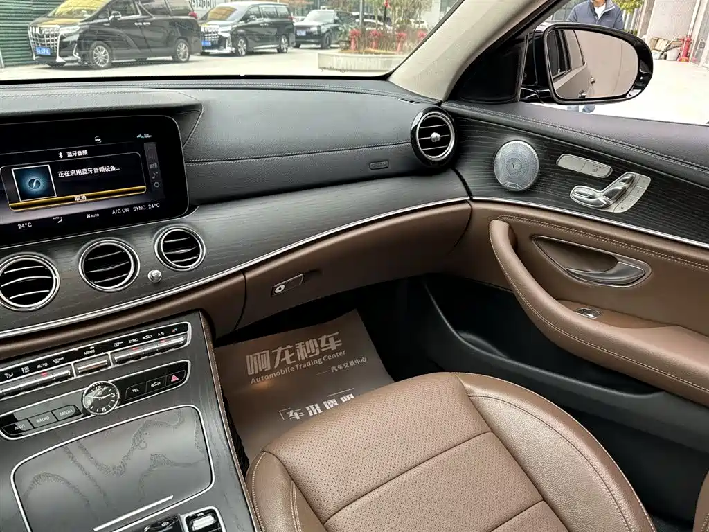 MERCEDES-BENZ E CLASS