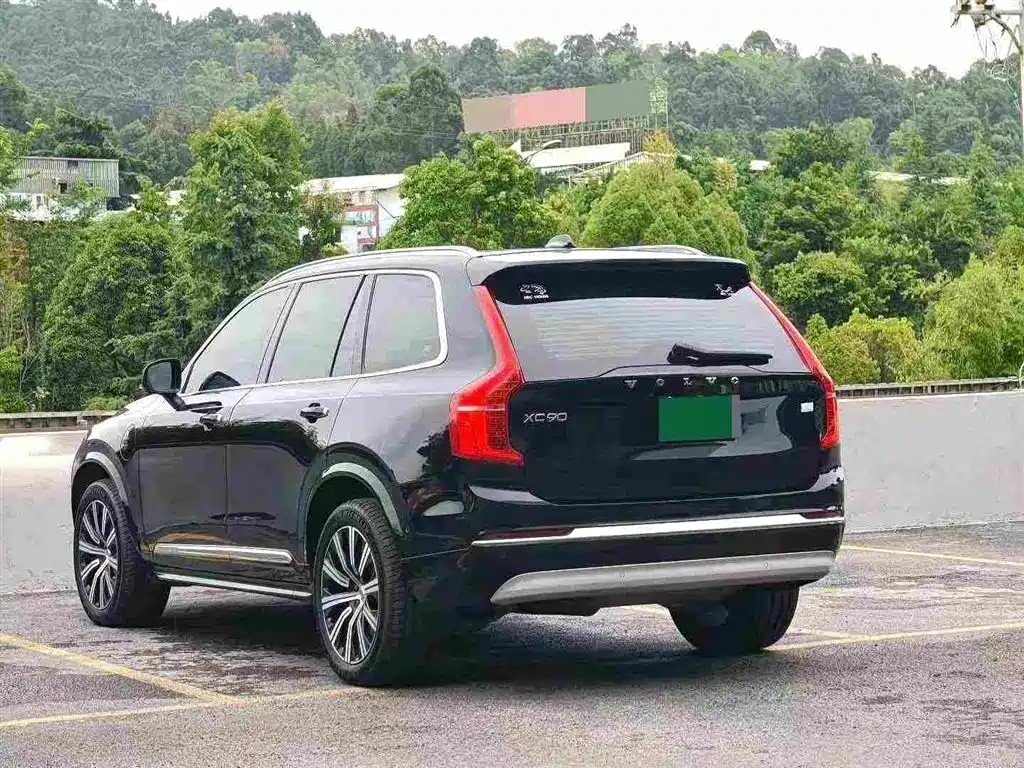 Volvo XC90 PHEV — миниатюра 7
