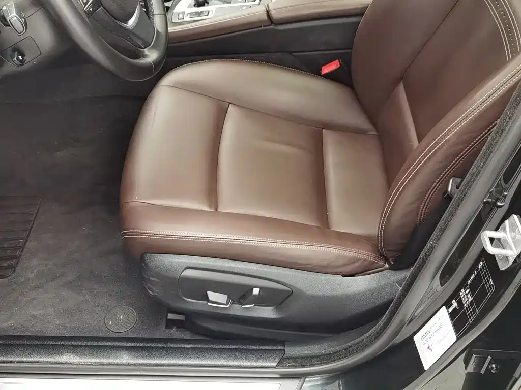 BMW 5 Series — миниатюра 20