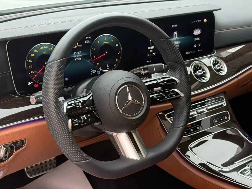 Mercedes-Benz E-Class (Import) — миниатюра 6