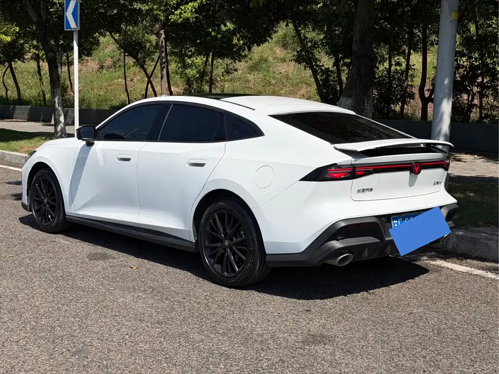 Changan UNI-V 3rd Gen 1.5T 500Bar Premium Type, фото 3