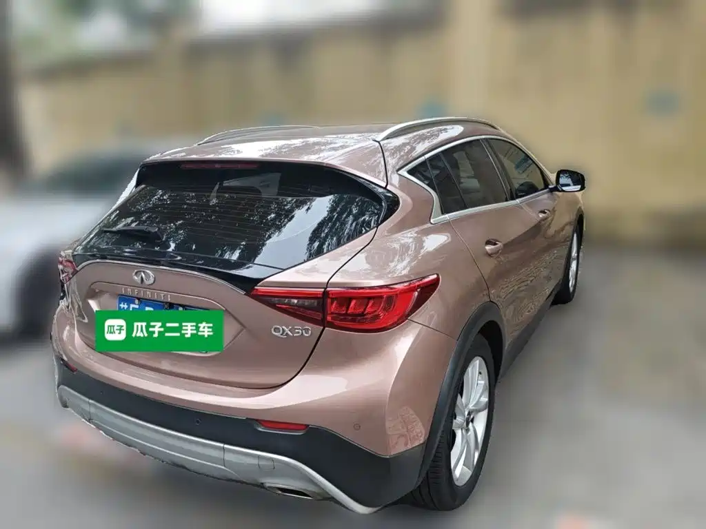 Infiniti QX30 — миниатюра 6