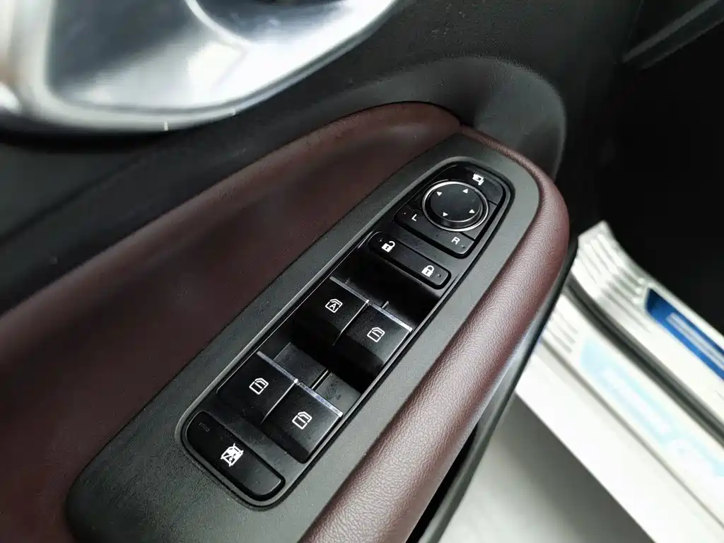 GAC Motor Trumpchi M6 — миниатюра 9