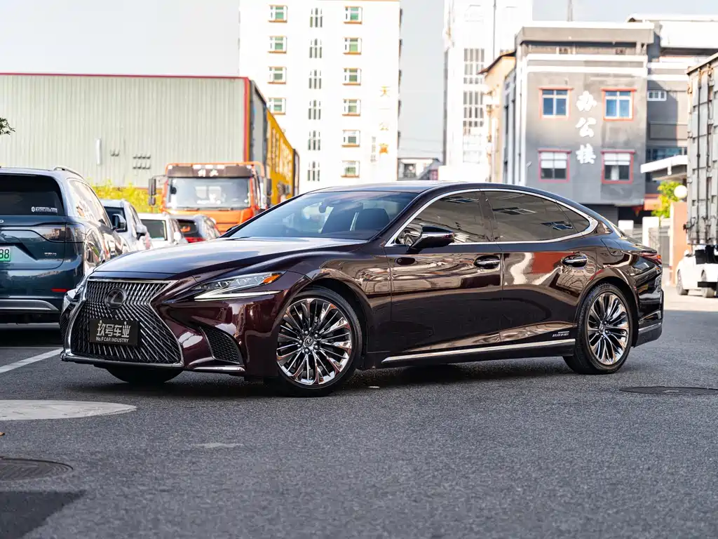 Lexus LS