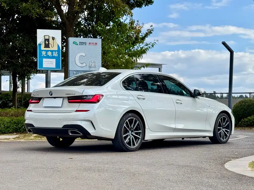 BMW 3 Series — миниатюра 9