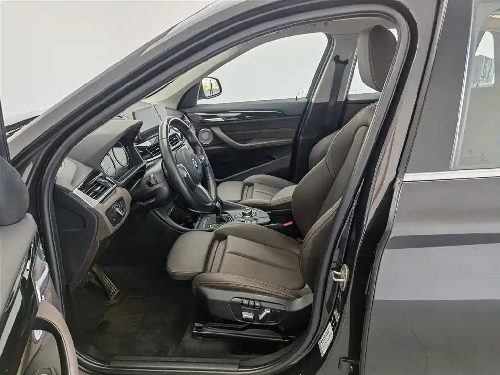 BMW X1 2022 sDrive25Li Lead
