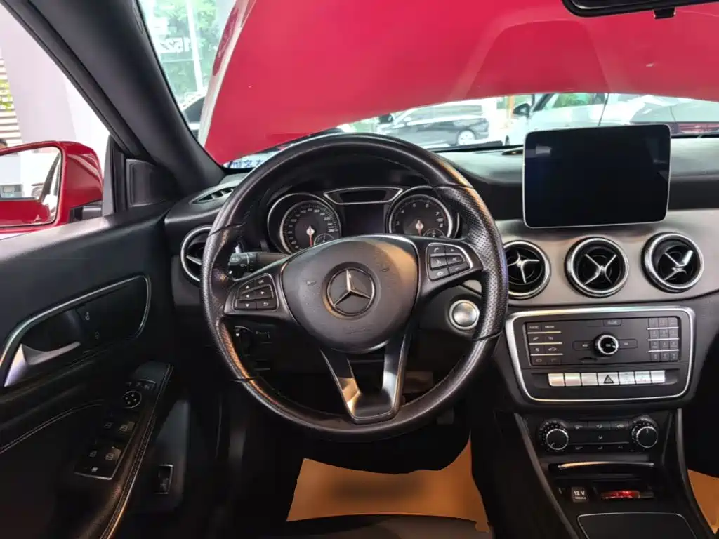 Mercedes-Benz CLA (Import) — миниатюра 11